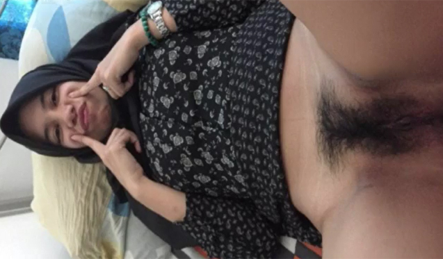 BOKEP INDO | SKANDAL SEKS CEWEK CENTIL BERKERUDUNG HITAM