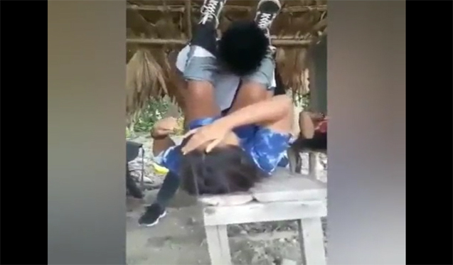 BOKEP INDO | NGENTOT DENGAN PACAR SENDIRI DI SEBUAH GUBUK YANG SEPI